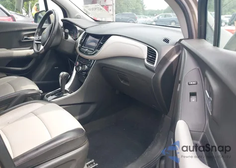 2020 Chevrolet Trax Fwd Premier z USA, uszkodzony, nr VIN KL7CJMSB6LB352389